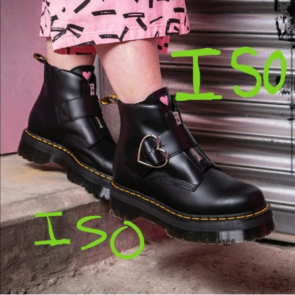 FOUND😍 Dr. Martens X Lazy Oaf (size 9 US/ 7 UK) - Picture 2 of 3